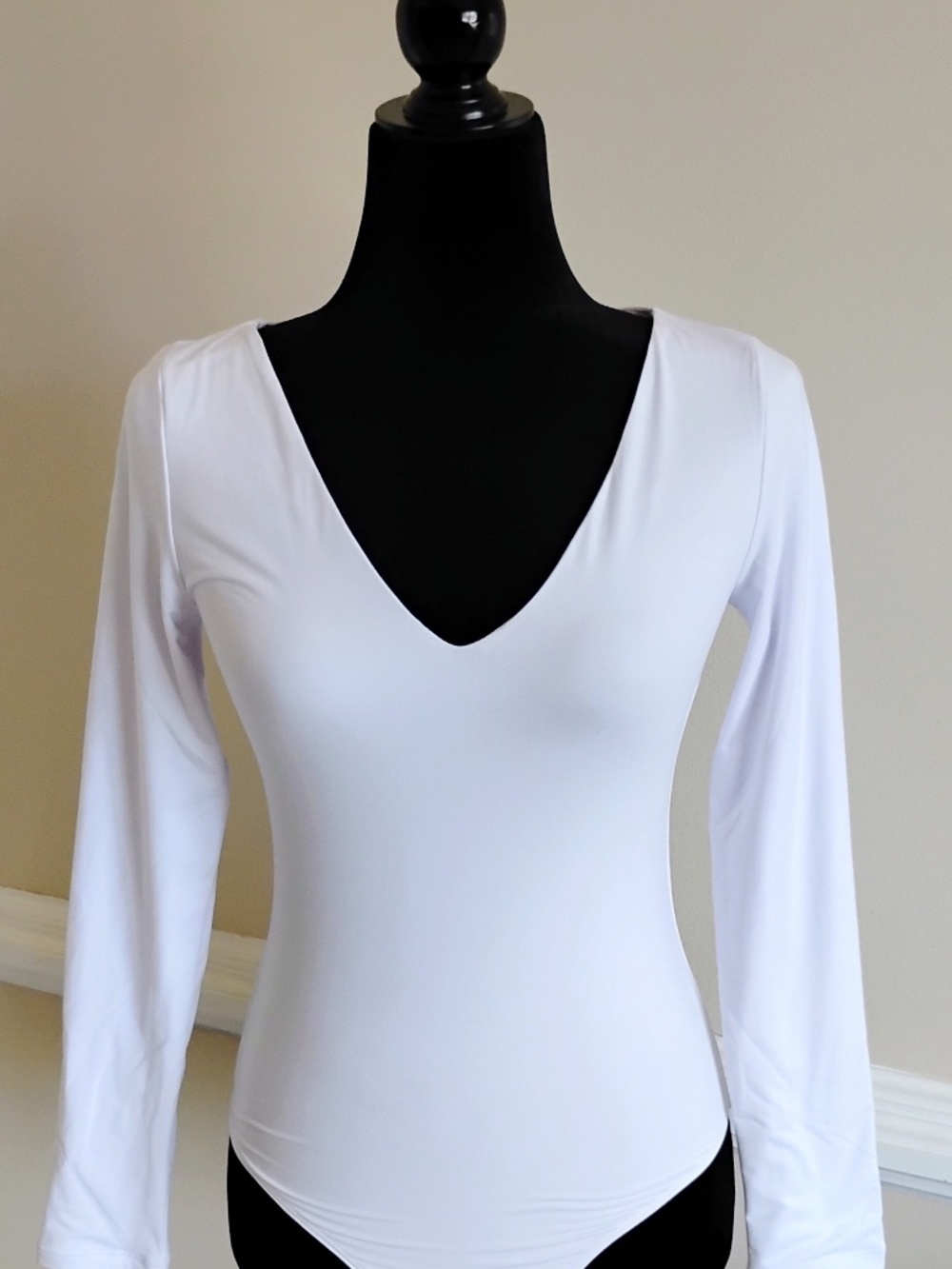 REORIA Women's V Neck Long Sleeve Bodysuits Basic Slim Fit Comfy Lightweight - S